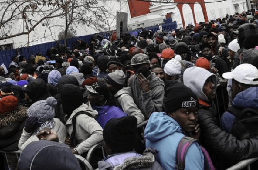  Désespérés, des migrants haïtiens au Chili veulent retourner au pays