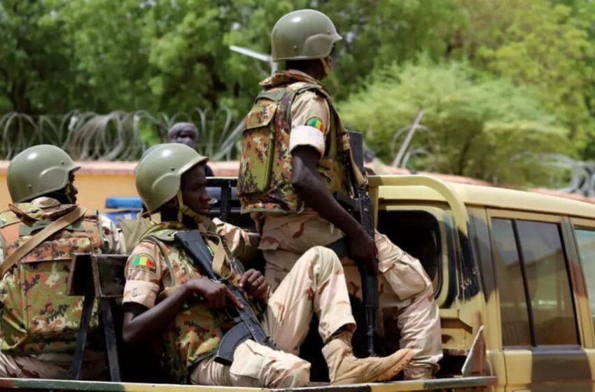  Coup d’état au Mali: les militaires révoltés annoncent déjà des dispositions et réclament l’aide internationale